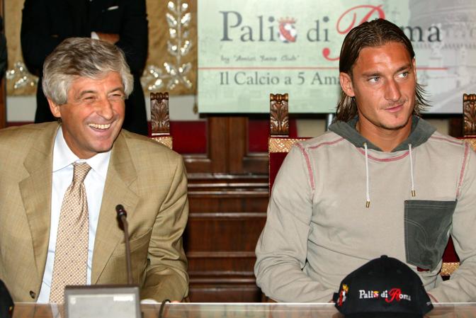 Con Francesco Totti. Omega